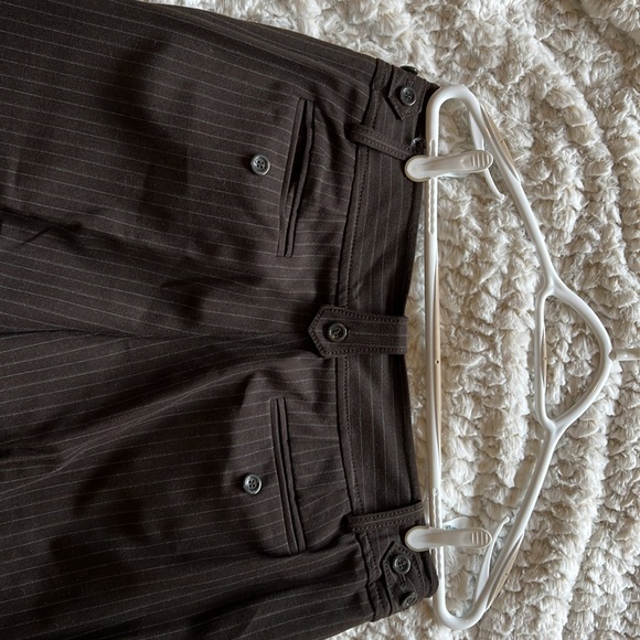 Ann Taylor - Picture 4 of 6